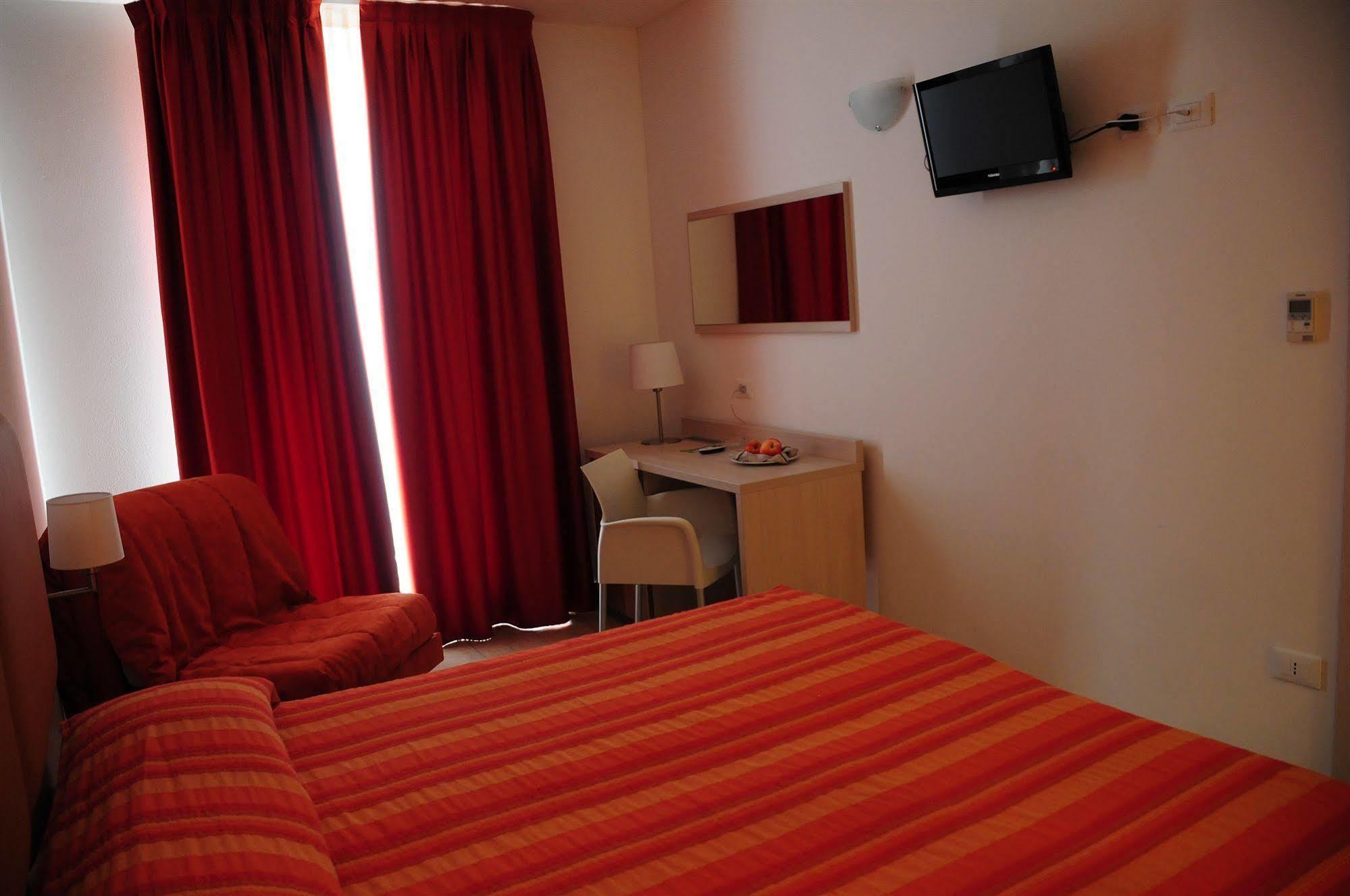 Club Village & Hotel Spiaggia Romea Lido di Volano Dış mekan fotoğraf