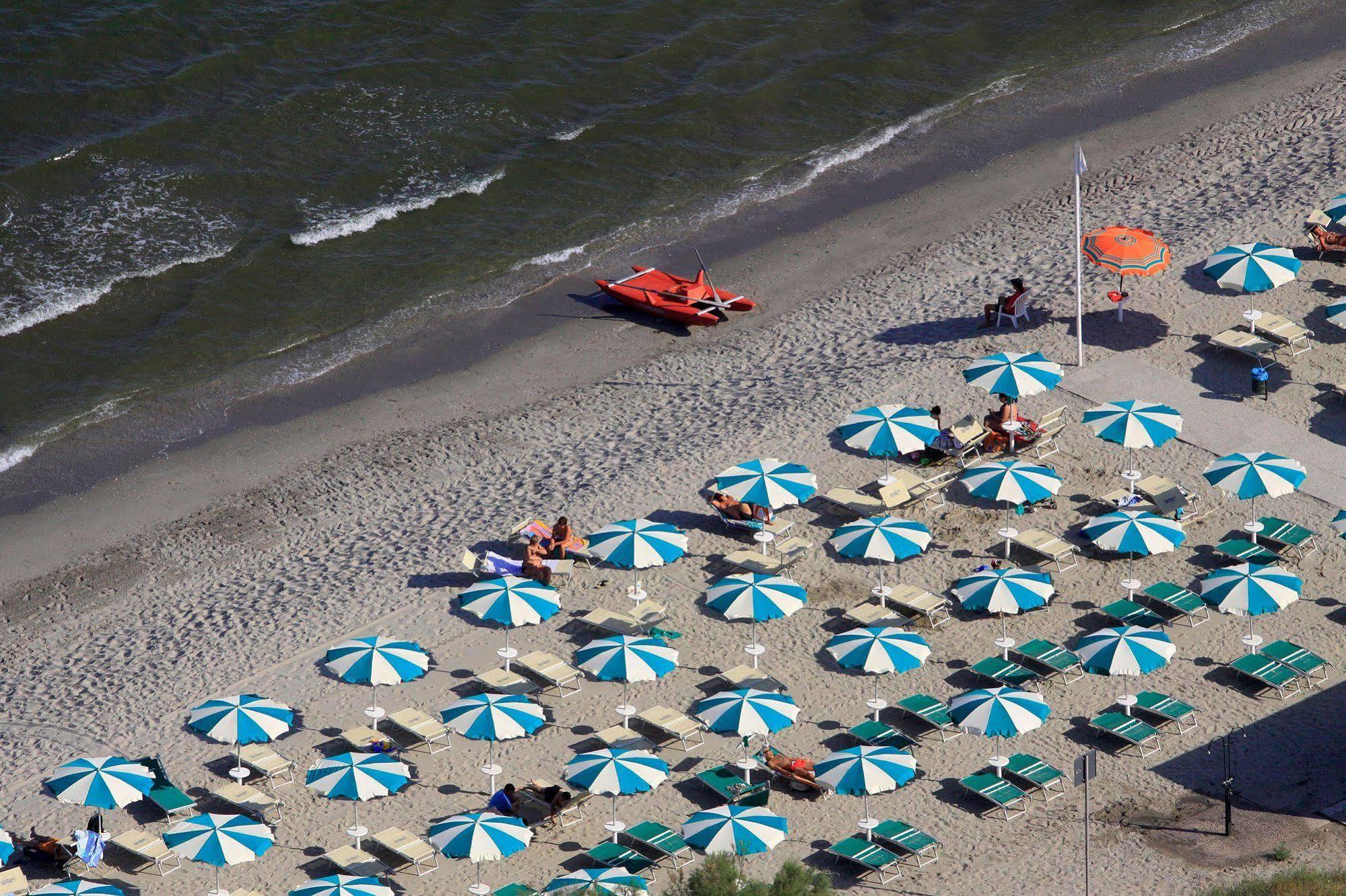 Club Village & Hotel Spiaggia Romea Lido di Volano Dış mekan fotoğraf