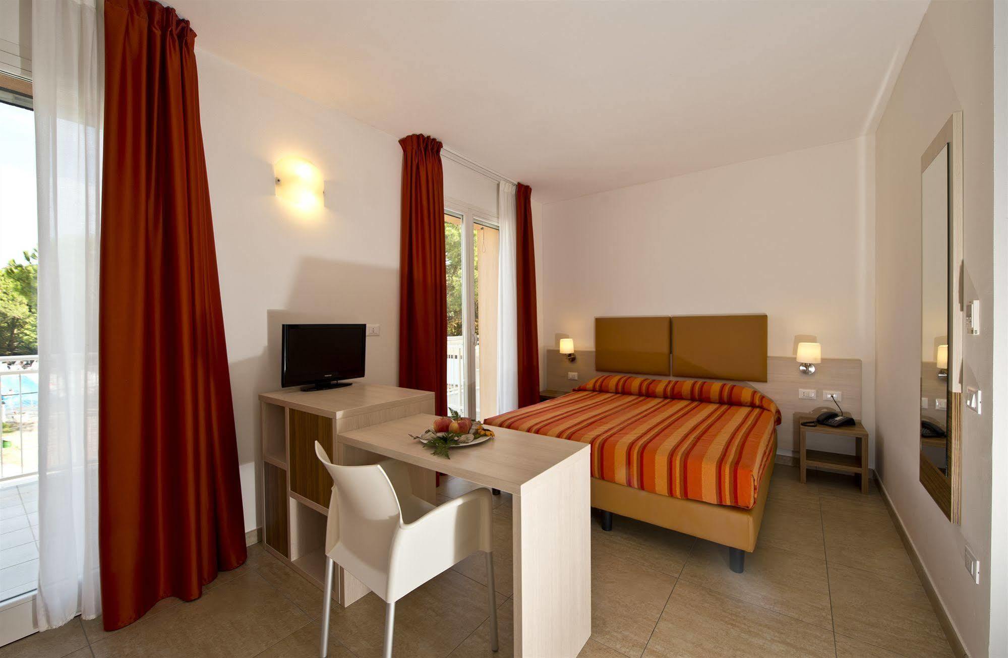 Club Village & Hotel Spiaggia Romea Lido di Volano Dış mekan fotoğraf