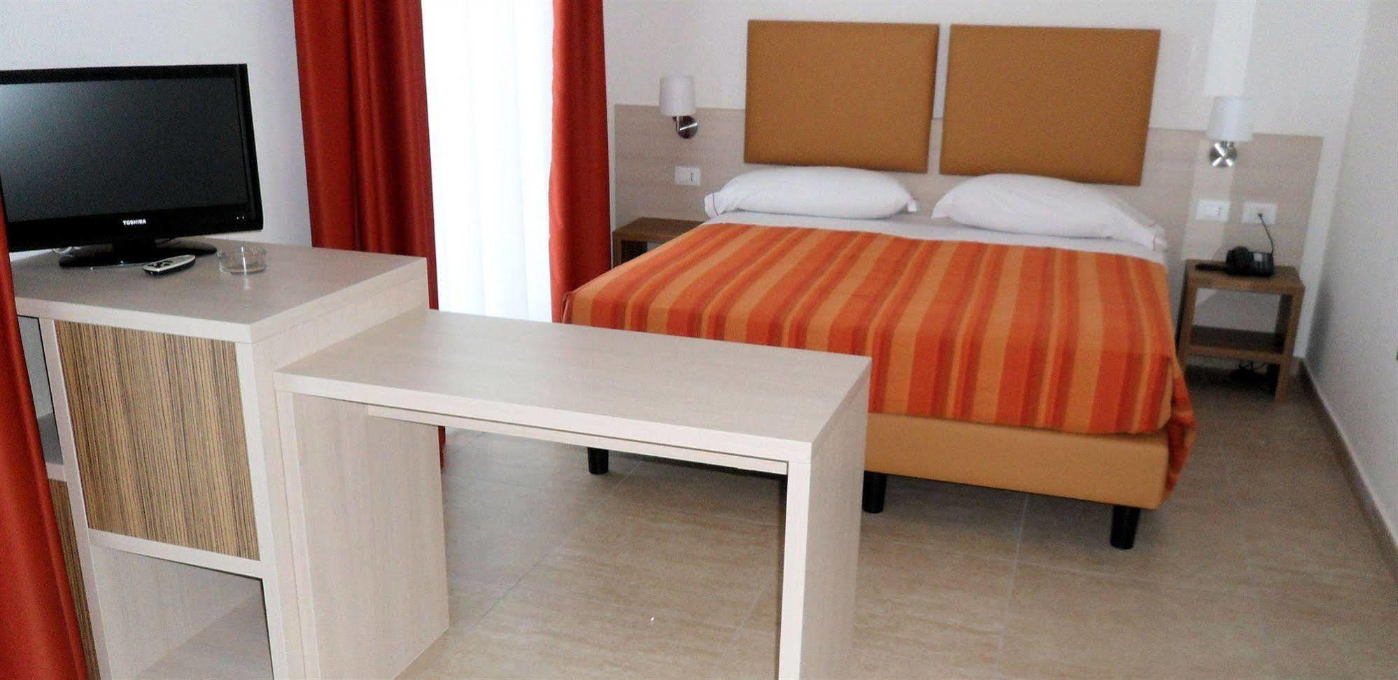Club Village & Hotel Spiaggia Romea Lido di Volano Dış mekan fotoğraf